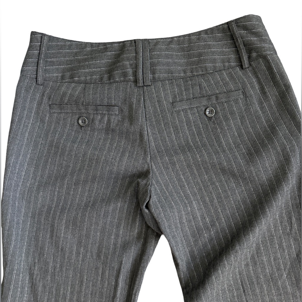 No Boundaries Women’s Pinstripe casual business pants. Size 5 gray - Picture 3 of 11